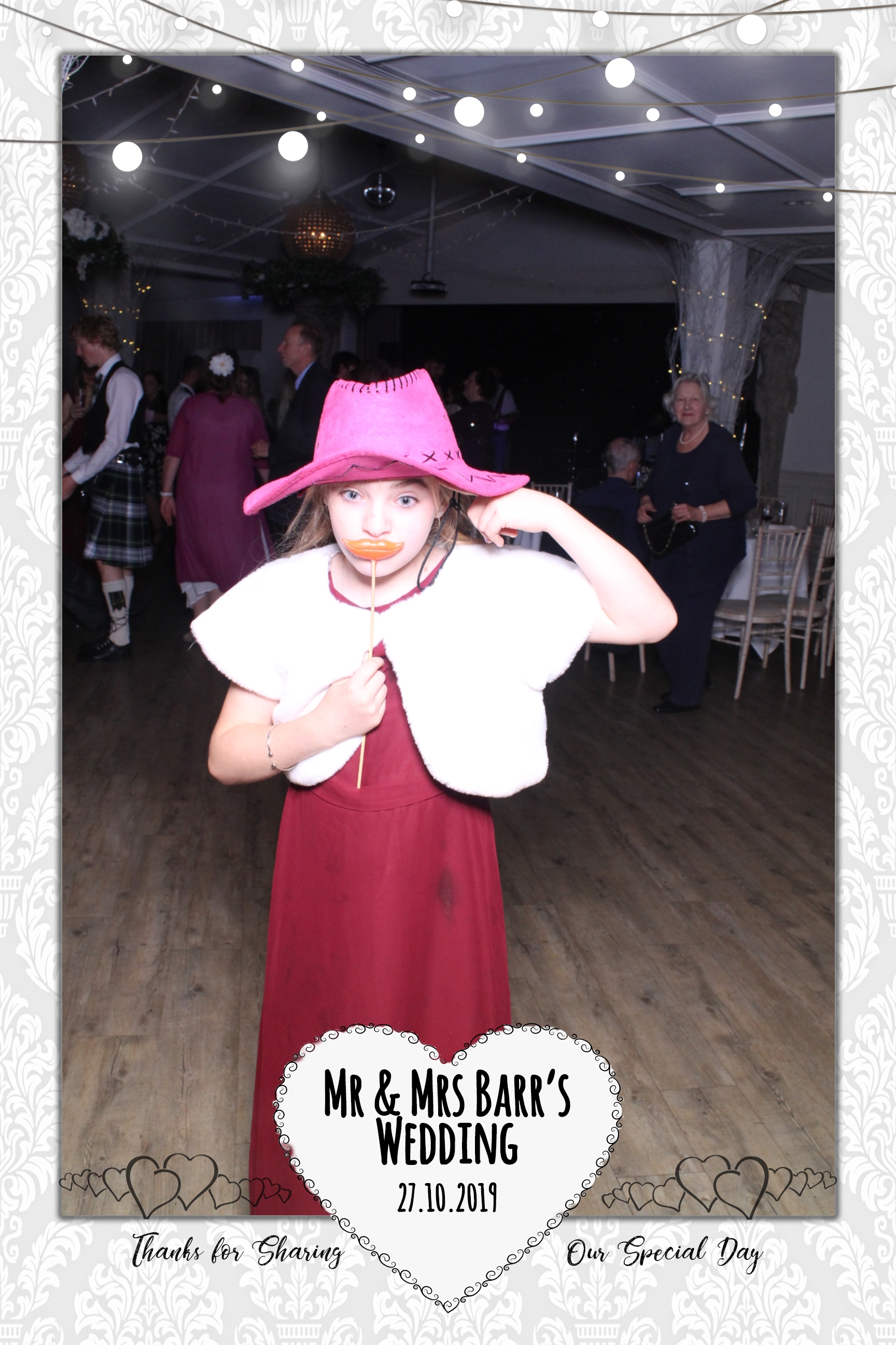 Mr & Mrs Barr's Wedding | View more photos from the event at images.mobile-photo-booth.com/u/MobilePhotoBoothUK/Mr-Mrs-Barrs-Wedding